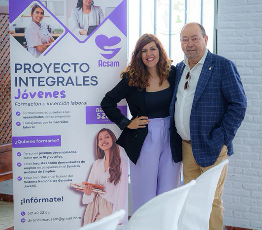 Acsam realiza la presentación del proyecto «Integrales jóvenes» en Lora del Río
