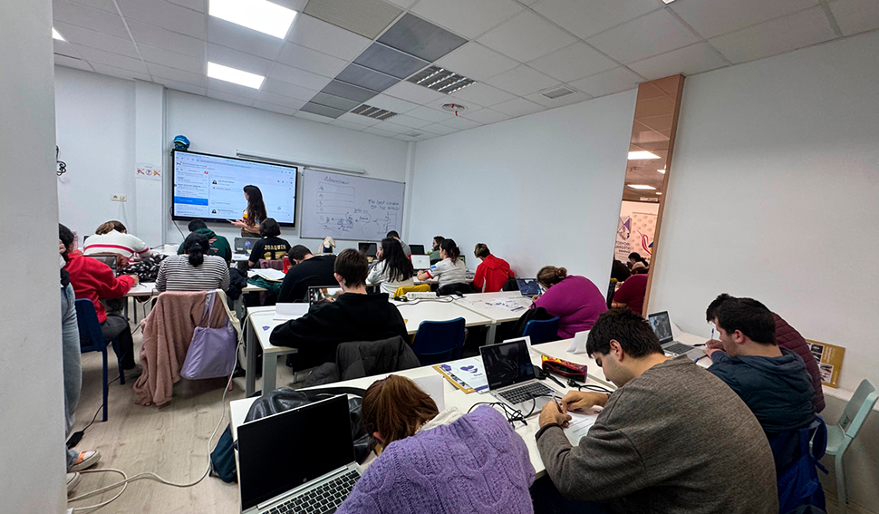 Inicio de Nueva Formación de Community Manager